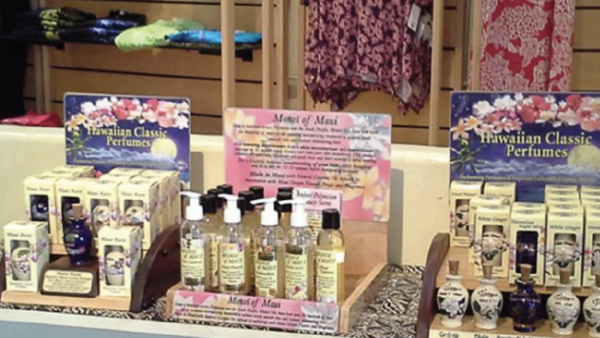 183 マウイ島の香水・パーソナルケア製品のメーカーが販売中です。3種類の人気の ブランドを所有しています。