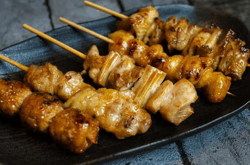 【2025年10月オープン予定】全米初ミシュラン星獲得の焼き鳥店「鳥心」がホノルルに進出！