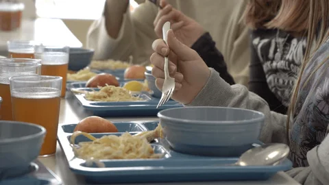 【ハワイビジネス情報館】ハワイの子どもたちに明るいニュース！学校給食がもっと無料に！
