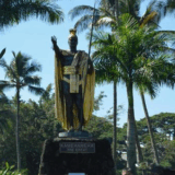 【ハワイビジネス情報館】カメハメハ・スクールを守れ！ハワイの伝統と誇りを未来へつなぐ声